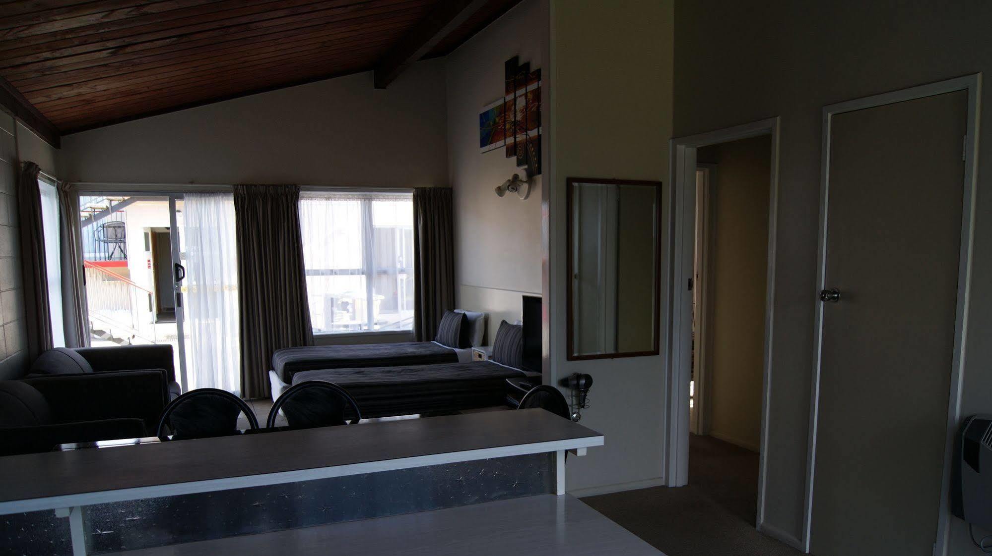 Tourist Court Motel Whakatane Zewnętrze zdjęcie